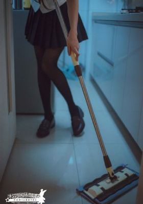 欧美羡女爱吊黑p_720免费高清观看