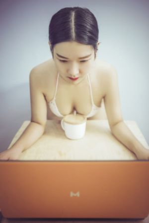 亚洲影片av下载_BD韩国电影在线观看
